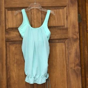 Lululemon tank with build in bra